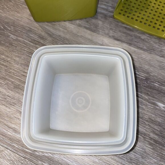 Tupperware Pickle Keeper Avocado Green Pick a Deli Olives # 1330-6 vintage - Picture 4 of 5